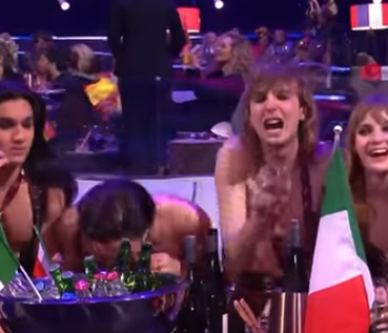 Fituesi i “Eurovision” kapet duke konsumuar kokainë gjatë spektaklit