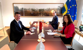 Kryediplomatja suedeze: Kosova dhe Serbia duhet ta bëjnë prioritet dialogun