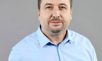 Latifi për deputetët me gabime gjuhësore: Çfarë mund të pritet nga këta analfabetë?