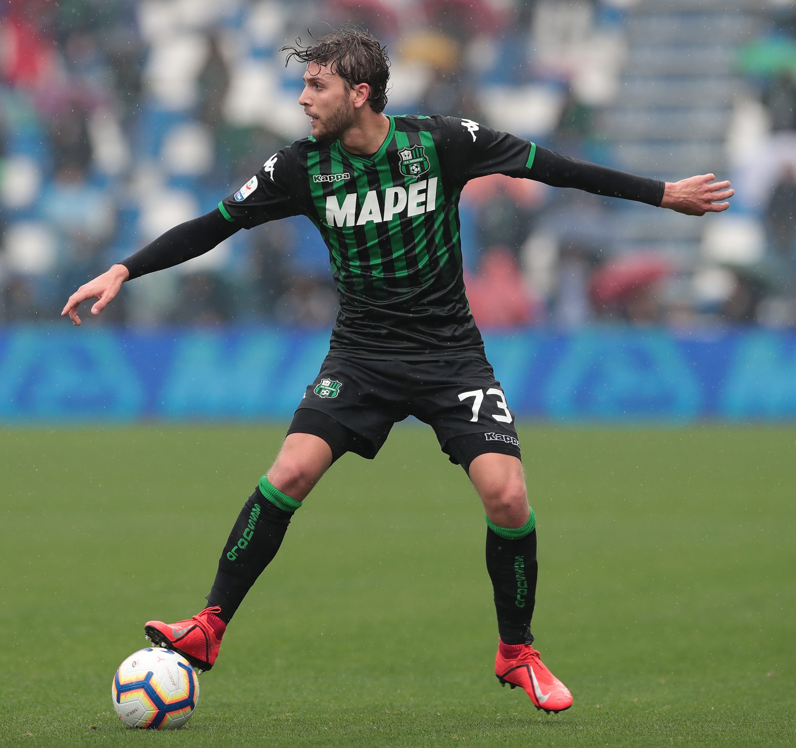 Barcelona mendon për Locatellin si zëvendësuesin e Busquets