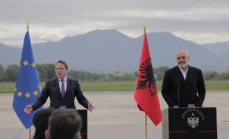 Varhely për “non-paper”: Nuk janë lajme të vërteta