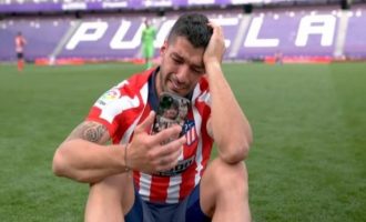 Pas triumfit me Atleticon në La Liga, nuk i mbante lotët Suarez