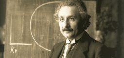 Letra e shkruar nga Albert Einstein me ekuacionin e famshëm shitet për 1.2 milionë dollarë