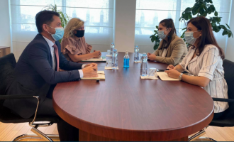 Ministrja e Drejtësisë takohet me përfaqësuesit e Odës së Ndërmjetësuesve