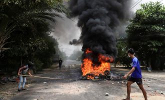 Nga shpërthimi i një bombe në Mianmar, vritet një deputet dhe tre persona tjerë e mes tyre tre policë