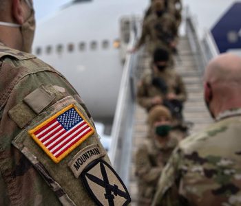 SHBA dhe NATO fillojnë zyrtarisht tërheqjen e trupave nga Afganistani