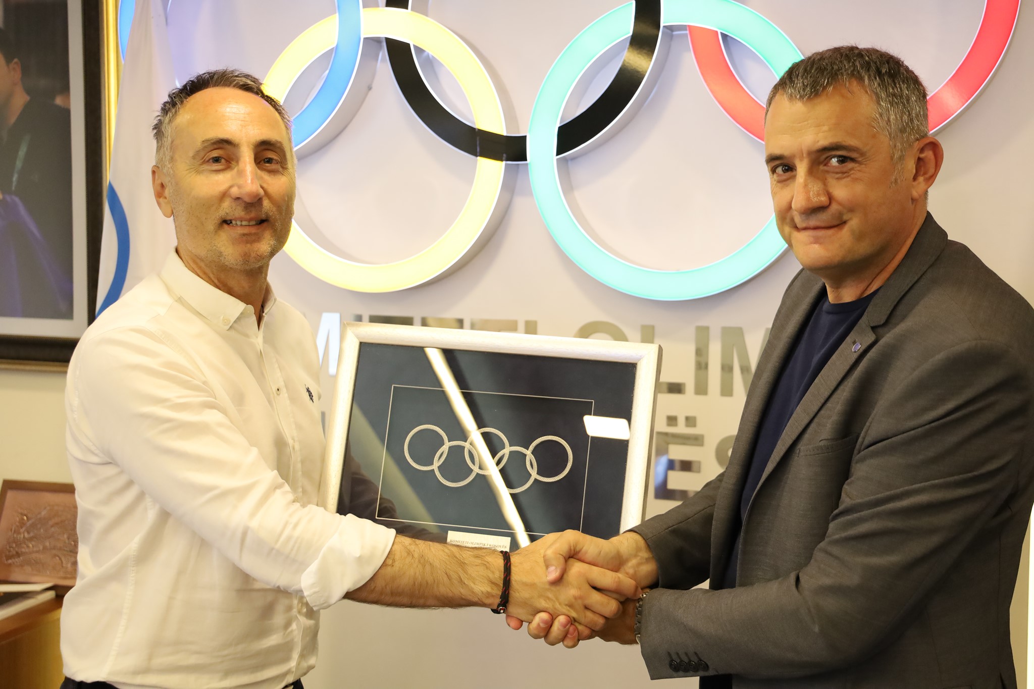 Ismet Krasniqi priti në takim drejtuesit e FSHK