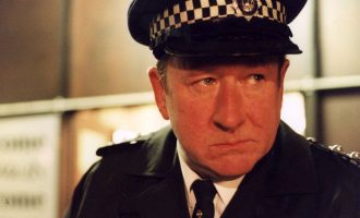 Vdes në moshën 70 vjeçare aktori Ben Roberts