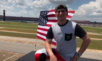 Guximtari amerikan vdes gjatë përpjekjes për rekord botëror