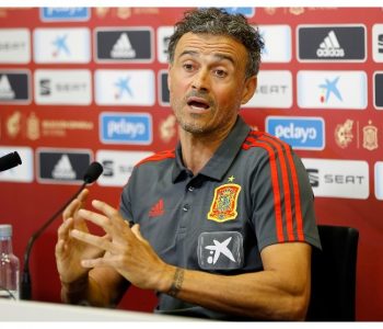 Enrique kërkon vaksinimin e lojtarëve të tij