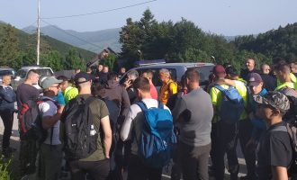 Policia e Kosovës ndalon vizitën e alpinistëve serbë në Malet e Sharrit