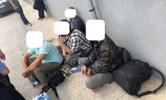 Katër refugjatë të ardhur nga Siria gjendet në një maunë, dogana jep detaje