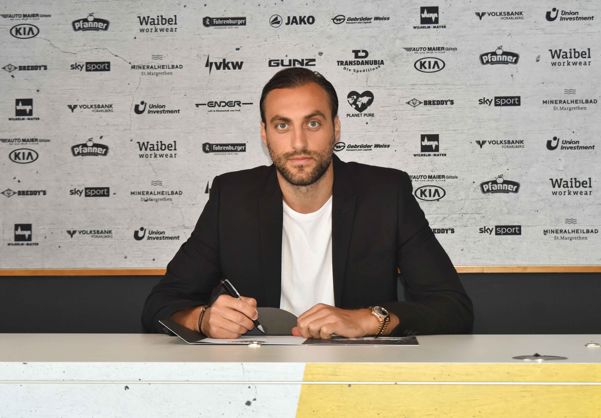 Atdhe Nuhiu transferohet te ekipi austriak