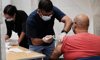 Kirurgu i përgjithshëm i SHBA-së, paralajmëron se të pavaksinuarit janë në rrezik nga një variant më i rrezikshëm i COVID-19