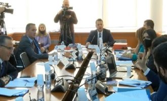 Ngadhnjim Kastrati – Armend Mujës: Je një nga borxhlinjtë e RTK-së