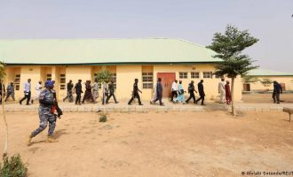 Sulm në disa fshatra të Nigerisë, mbi 90 të vrarë