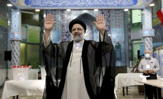 Ebrahim Raisi zgjedhet president i ri i Iranit