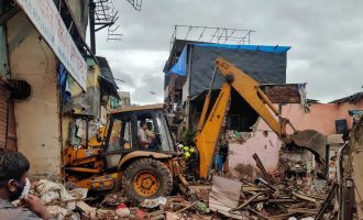 11 të vdekur, përfshirë tetë fëmijë, nga shembja e ndërtesës në Mumbai të Indisë