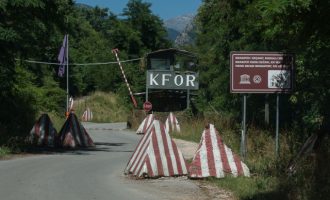 KFOR tregon nëse ka ndërmend ta kalojë Manastirin e Deçanit te Policia e Kosovës