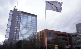 Osmani e Kurti shkarkojnë nga detyra zëvendësdrejtoren e AKI-së