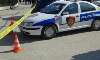 Të shtëna në drejtim të biznesmenit në Sarandë, plagoset edhe një turist