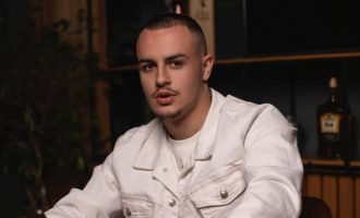 Don Xhoni e bën veprimin e “papritur” për këngën e Ledrit dhe Majkut