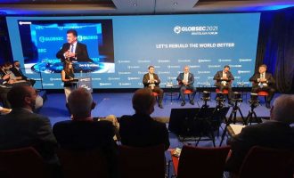 Pyetet nëse duhet besuar BE-së për liberalizimin e vizave, Lajçak: “Nëse jo, shkoni diku tjetër”