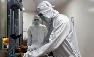 India porosit 300 milionë doza të vaksinave ndaj COVID-19