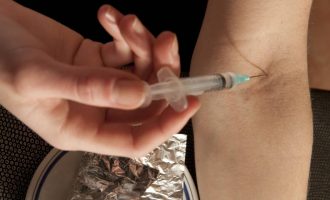 Një muaj paraburgim për personin që shiste drogë në Gjilan