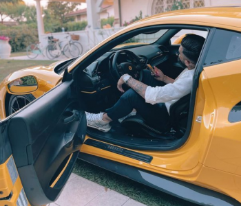 Futbollisti Elseid Hysaj blen Ferrari?