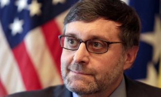 Palmer: Nuk do të ushtrojmë presion mbi Kosovën dhe Serbinë