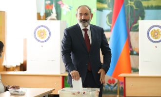 Armeni: Kryeministri i fiton zgjedhjet e para pas humbjes nga Azerbajxhani