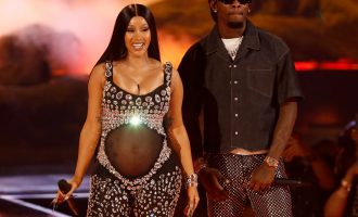 Cardi B zbulon shtatzëninë e dytë