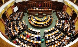 Kuvendi i Serbisë me seancë të jashtëzakonshme për Kosovën