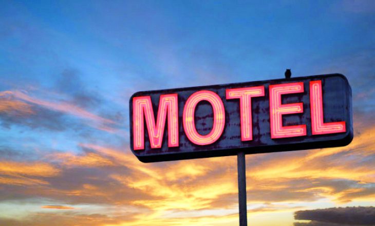 Prizren: Vdes një i moshuar në motel