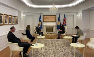 Presidentja Osmani priti në takim lamtumirës shefin e Zyrës së UNICEF-it në Kosovë