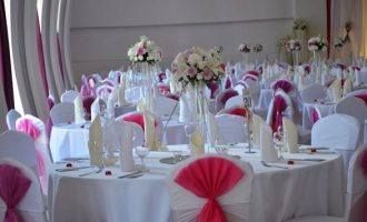 Maqedoni e Veriut, nuk lejohet organizimi i dasmave në ambiente të mbyllura