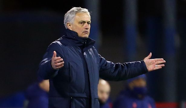 Gazetarja angleze akuzon Mourinhon: Është seksist