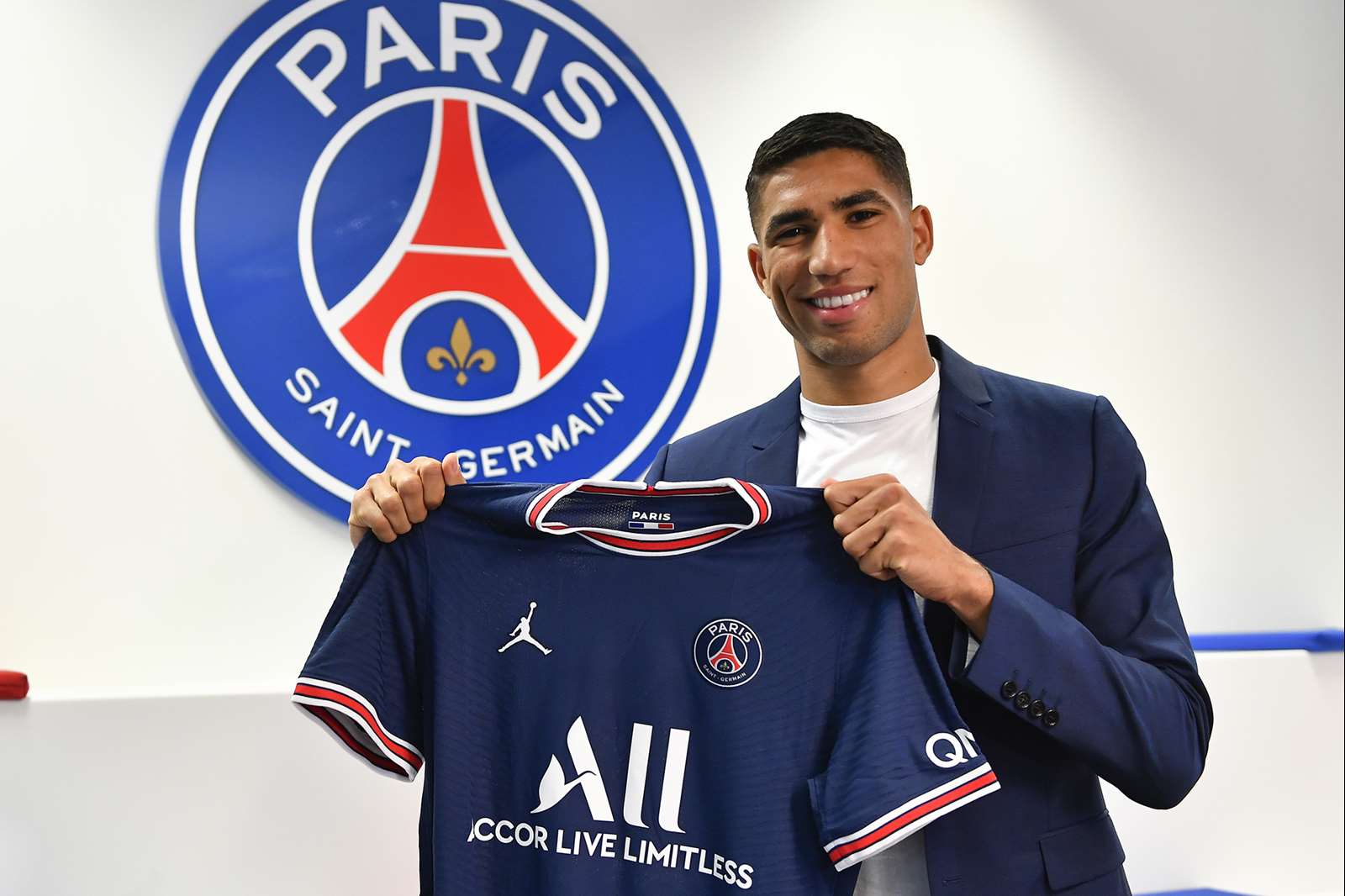 Achraf Hakimi rezulton pozitiv me COVID-19