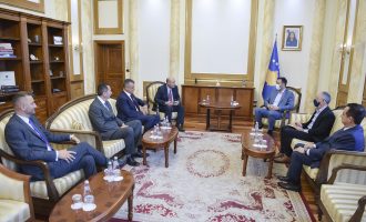 Konjufca priti në takim delegacionin e Kongresit Pan-Shqiptar Amerikan