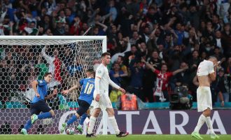 Italia është finalistja e parë, fiton ndaj Spanjës pas penalltive