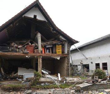 Mbi 150 persona ende nuk janë gjetur shkaku i përmbytjeve në Gjermani