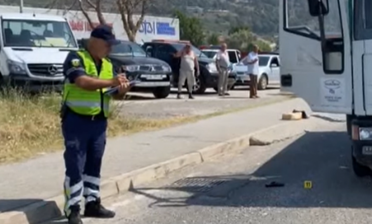 Një fëmijë 12-vjeçar përplaset nga kamioni në Elbasan
