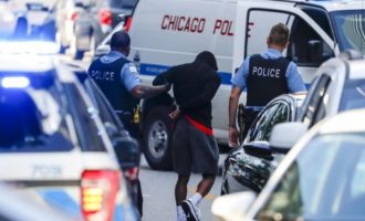7 të vrarë dhe 48 të plagosur vetëm këtë fundjavë në Çikago