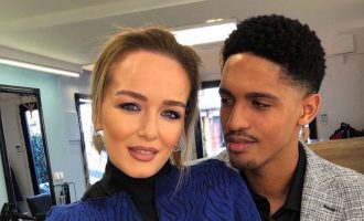 “Frajeri yt e hupi penallin”, Adriana Matoshi iu kthehet komentuesit që ia fyu të dashurin