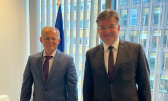 Delegacioni i Kosovës dhe Serbisë takohen sot në Bruksel për dialogun