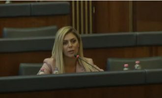 Varrimi i babait të Kadri Veselit, PDK lëshon sallën e Kuvendit