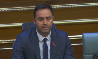 Konjufca – deputetëve: Ata që paguhen prej taksave të marrin pjesë në seancë