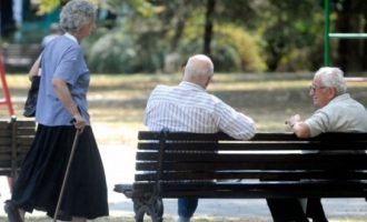 Maqedonia e Veriut rrit pensionet deri në 3 euro