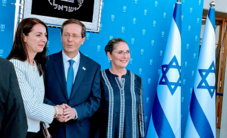 Ambasadorja e Kosovës merr pjesë në betimin e Presidentit të ri izraelit, Isaac Herzog